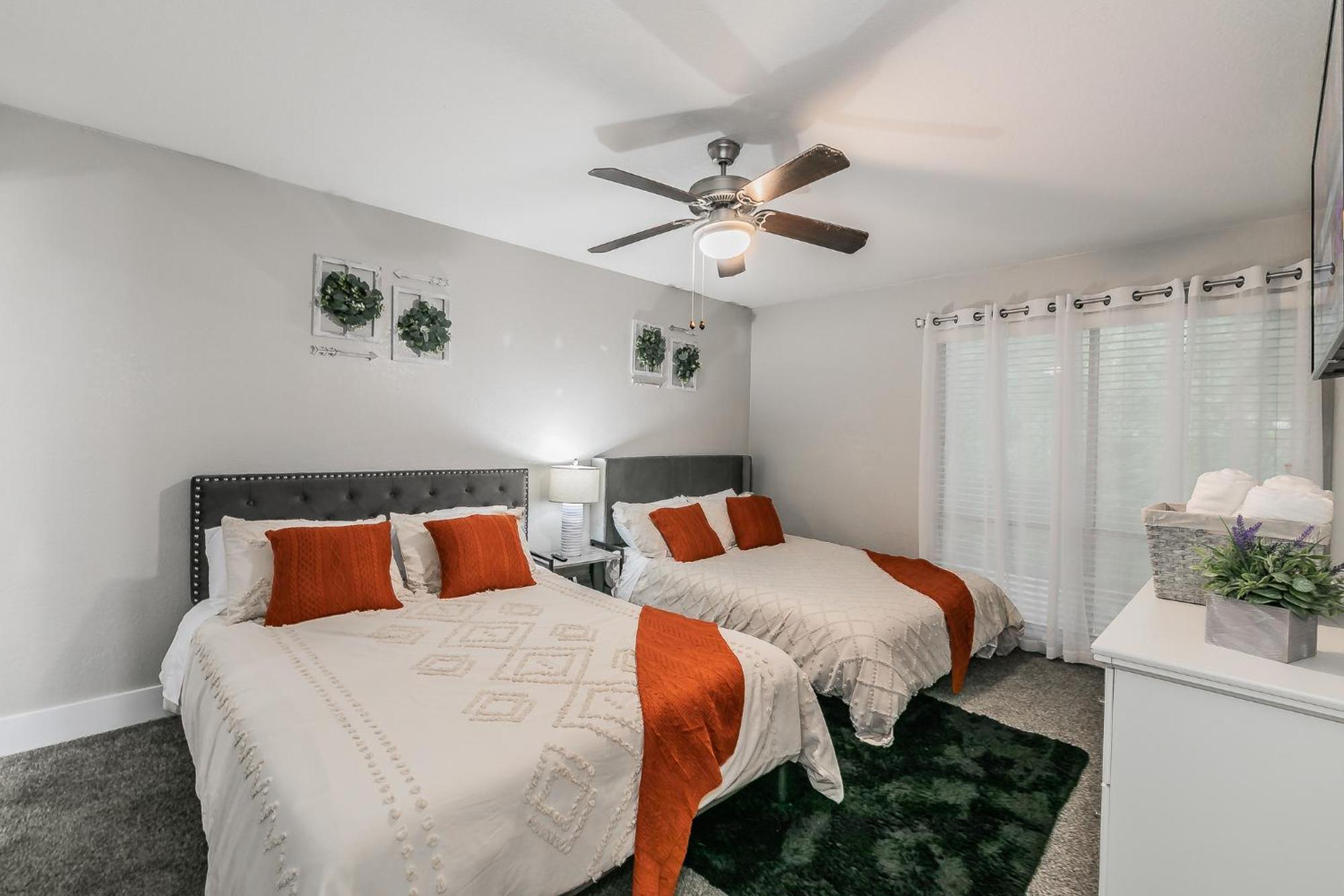 Cozy 2Br Farmhouse Apt - Sleeps 8 - Free Parking! Arlington Exteriör bild