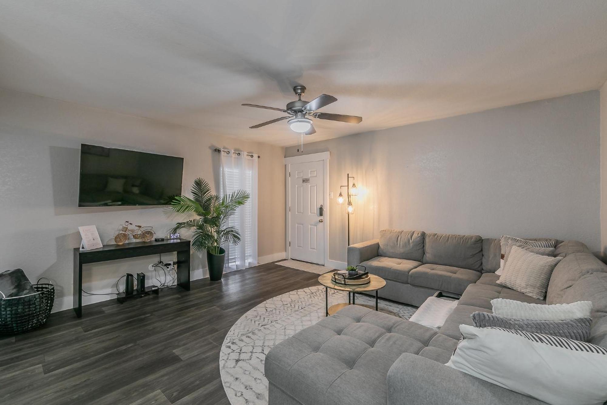 Cozy 2Br Farmhouse Apt - Sleeps 8 - Free Parking! Arlington Exteriör bild