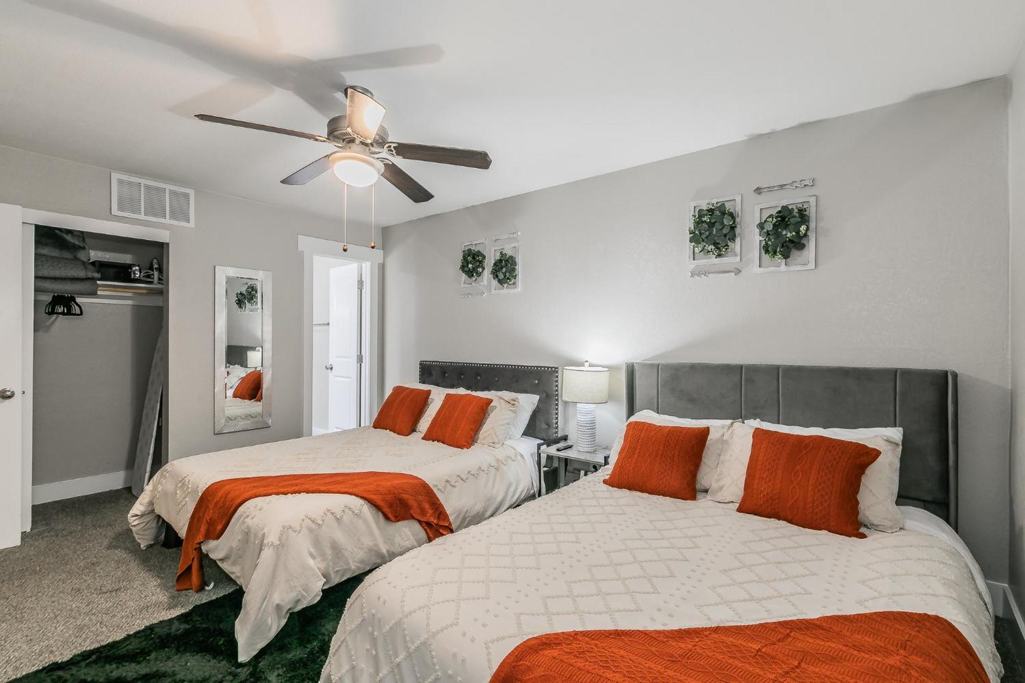 Cozy 2Br Farmhouse Apt - Sleeps 8 - Free Parking! Arlington Exteriör bild