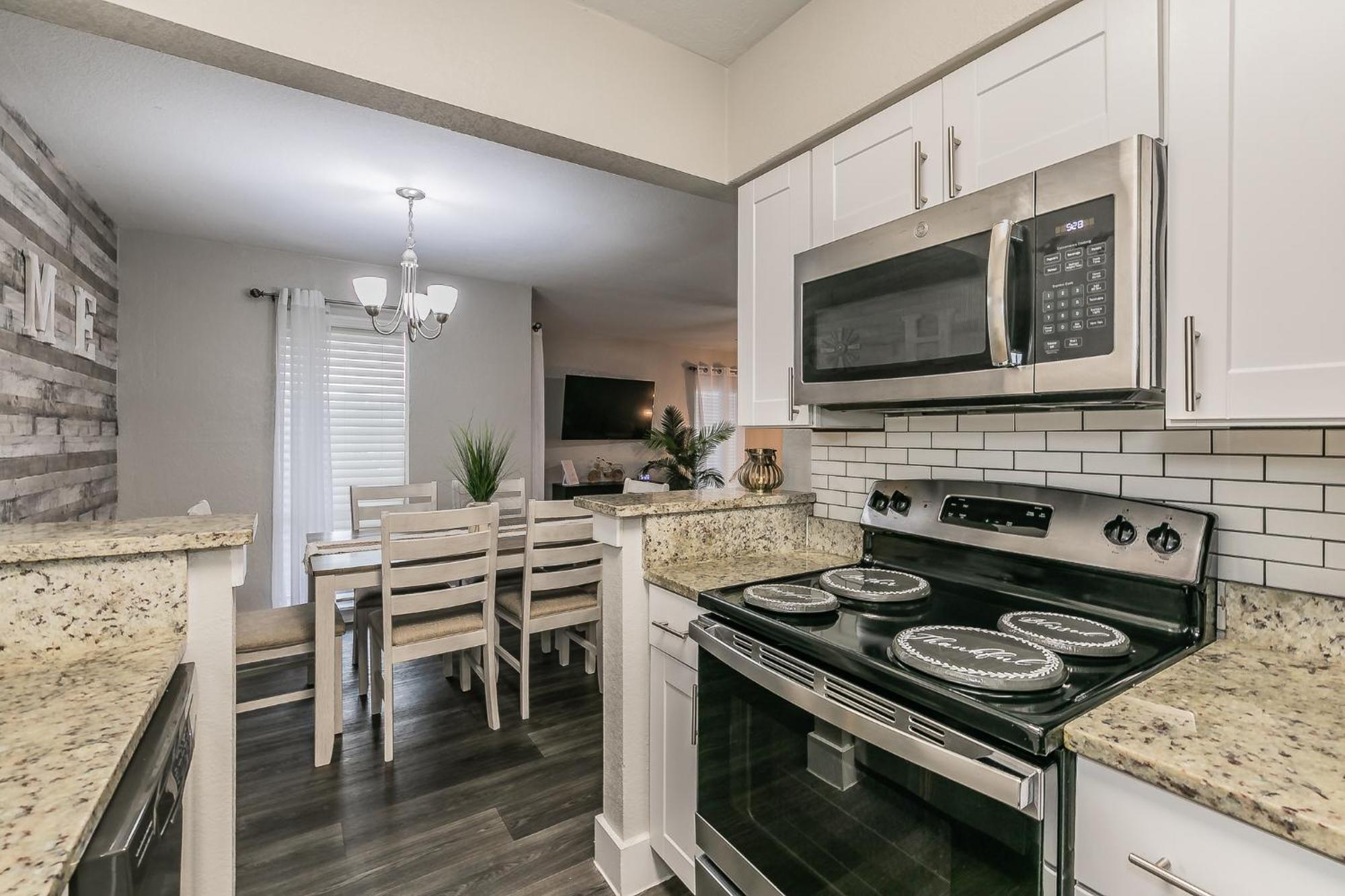 Cozy 2Br Farmhouse Apt - Sleeps 8 - Free Parking! Arlington Exteriör bild